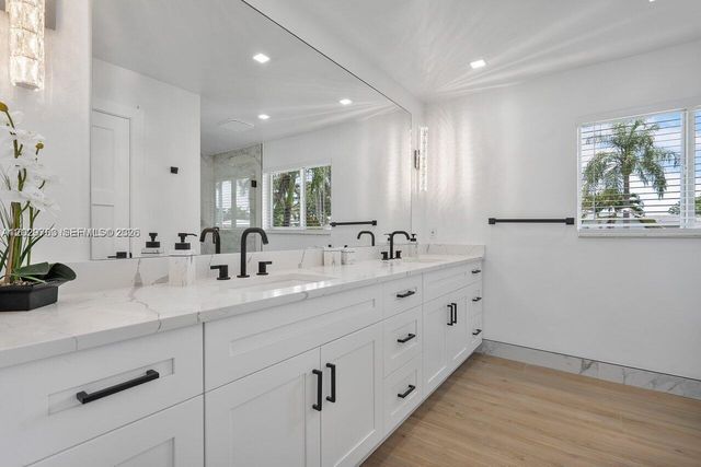6991 NE 7th Ave 0, Boca Raton, FL 33487