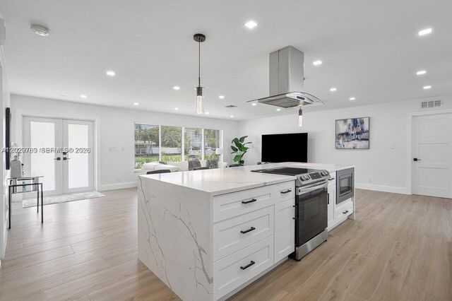 6991 NE 7th Ave 0, Boca Raton, FL 33487