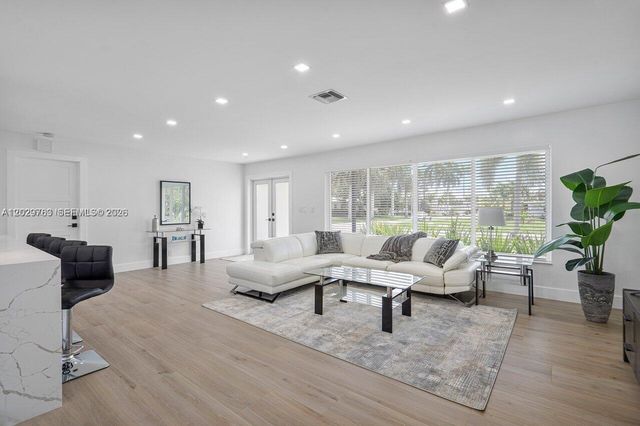 6991 NE 7th Ave 0, Boca Raton, FL 33487