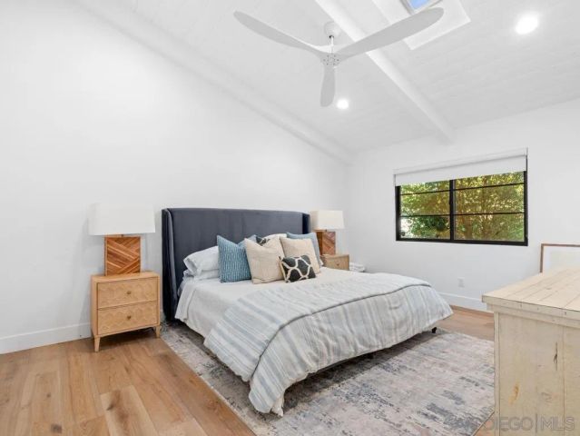 8804 Robinhood Lane, La Jolla, CA 92037