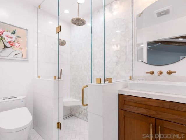 8804 Robinhood Lane, La Jolla, CA 92037