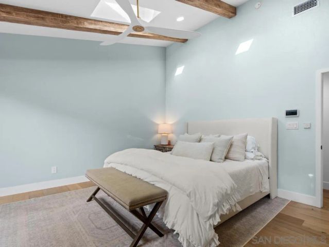 8804 Robinhood Lane, La Jolla, CA 92037