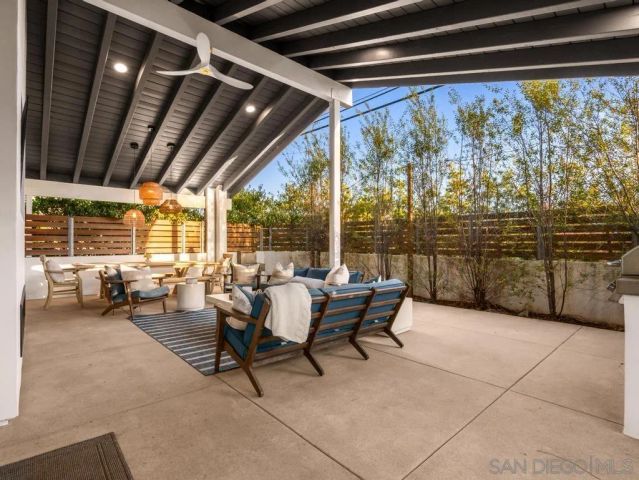 8804 Robinhood Lane, La Jolla, CA 92037