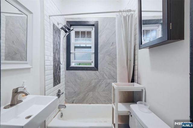 66 Washington Place, East Rutherford, NJ 07073