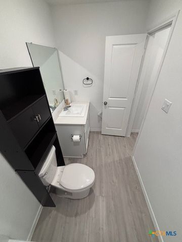 205 Marty Allen Loop, Jarrell, TX 76537