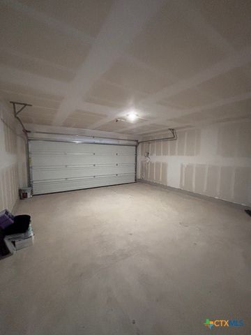 205 Marty Allen Loop, Jarrell, TX 76537