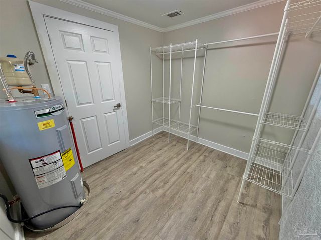 1422 N 61st Ave, Pensacola, FL 32506