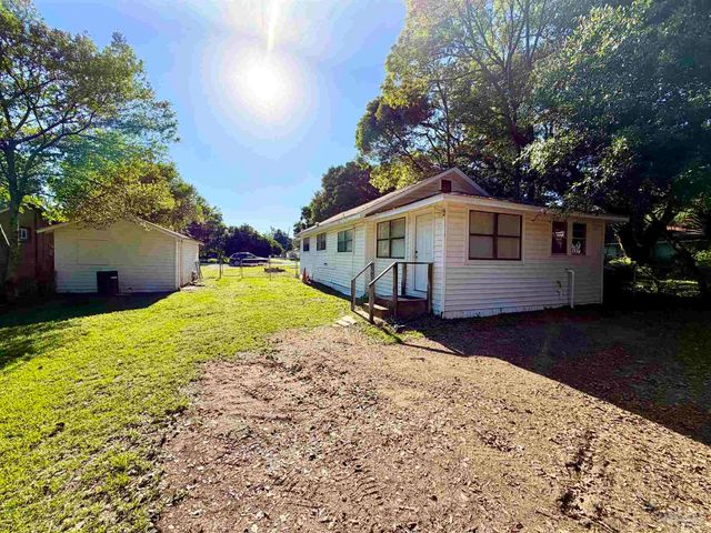 1422 N 61st Ave, Pensacola, FL 32506