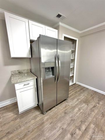 1422 N 61st Ave, Pensacola, FL 32506