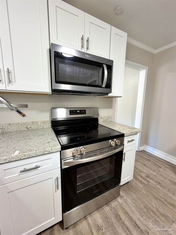 1422 N 61st Ave, Pensacola, FL 32506