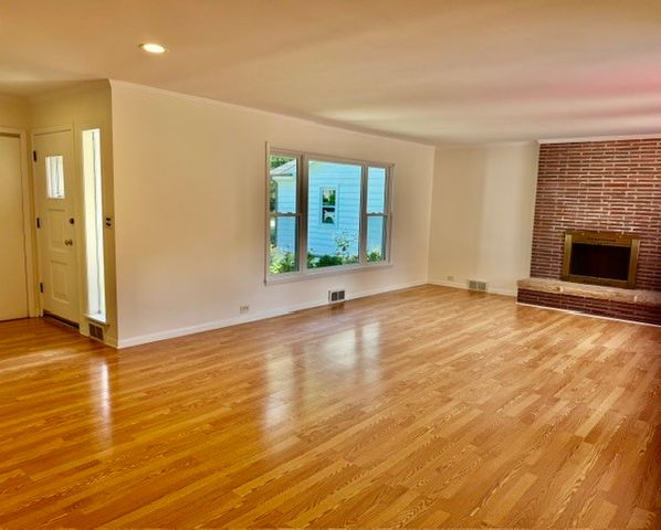 531 Pinecrest Lane, Wilmette, IL 60091