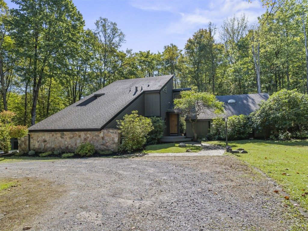668 LIMBER Road, Meadville, PA 16335