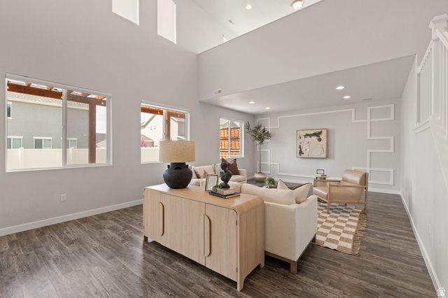 3504 S LAUREL LN, Syracuse, UT 84075