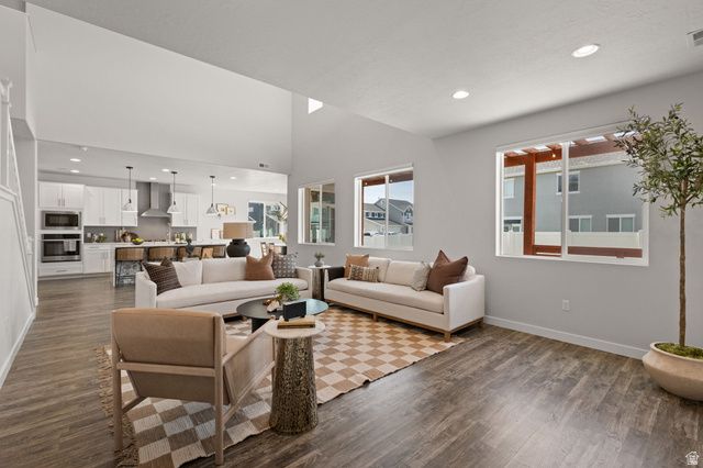 3504 S LAUREL LN, Syracuse, UT 84075