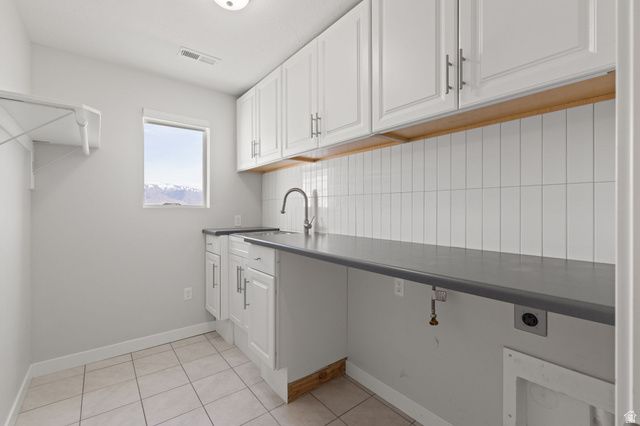 3504 S LAUREL LN, Syracuse, UT 84075