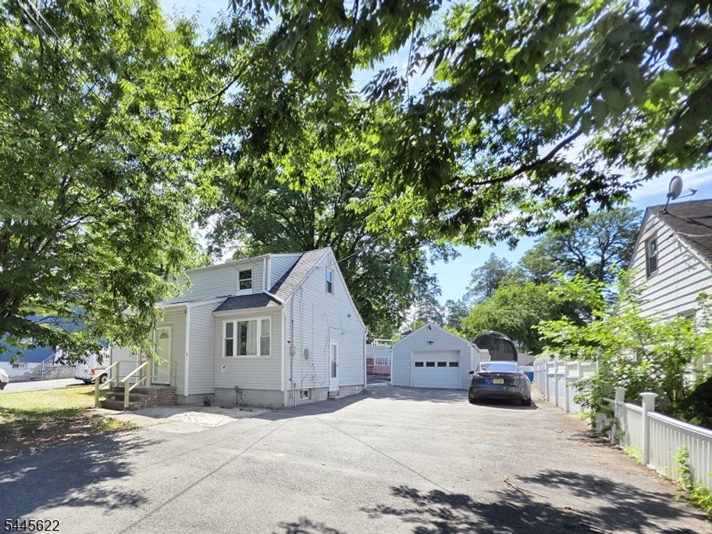 951 Liberty Ave, Hillside Twp., NJ 07205 — photo 2