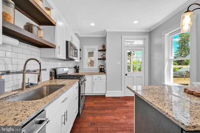 911 E ORANGE ST, Lancaster, PA 17602