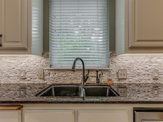 3916 Prairie Hill Court, Edmond, OK 73003