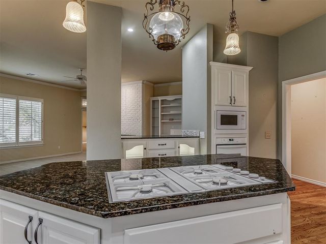 3916 Prairie Hill Court, Edmond, OK 73003