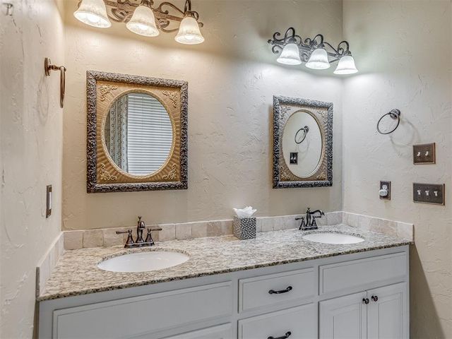 3916 Prairie Hill Court, Edmond, OK 73003