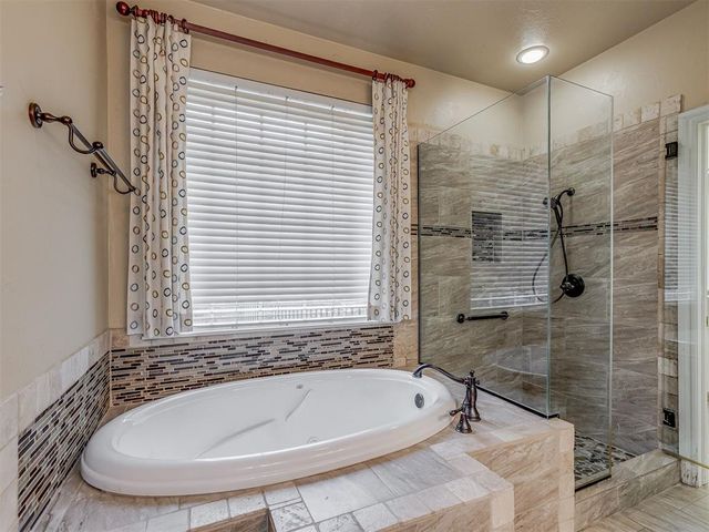 3916 Prairie Hill Court, Edmond, OK 73003