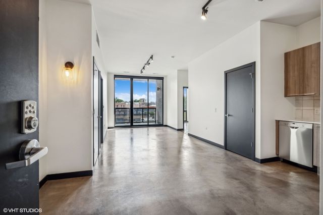 1647 N Milwaukee Avenue 508, Chicago, IL 60647