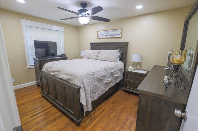 10959 Park Oak Circle, Dallas, TX 75228