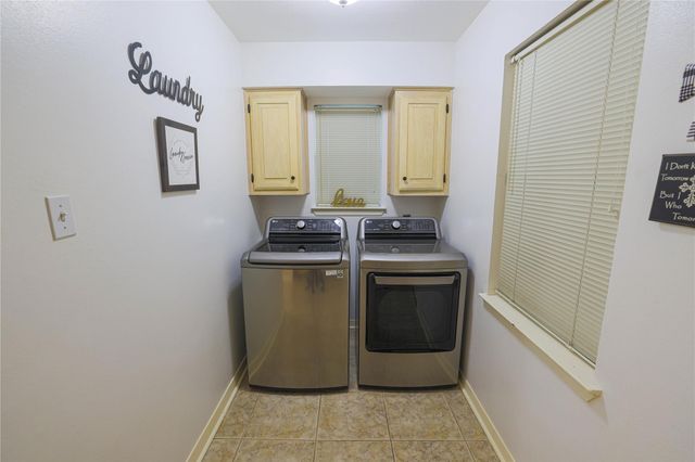10959 Park Oak Circle, Dallas, TX 75228