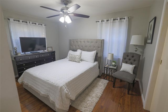 10959 Park Oak Circle, Dallas, TX 75228