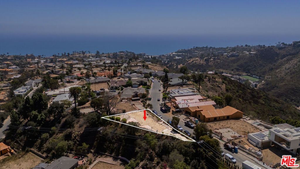 922 Enchanted Way, Pacific Palisades, CA 90272 — photo 4
