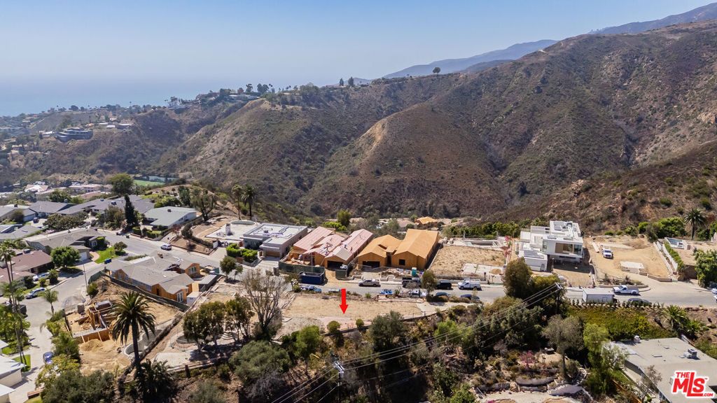 922 Enchanted Way, Pacific Palisades, CA 90272 — photo 5