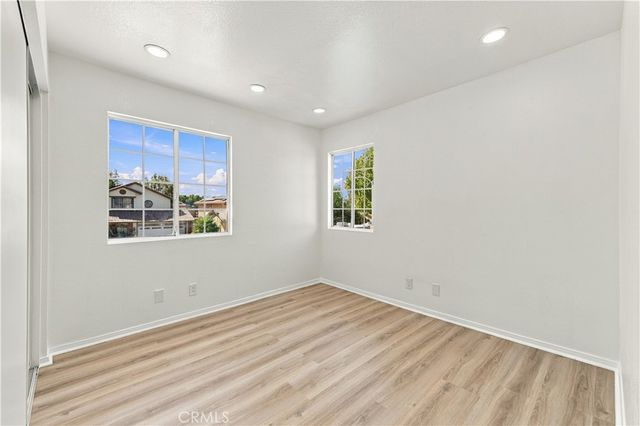 1563 E Kettering, Lancaster, CA 93535