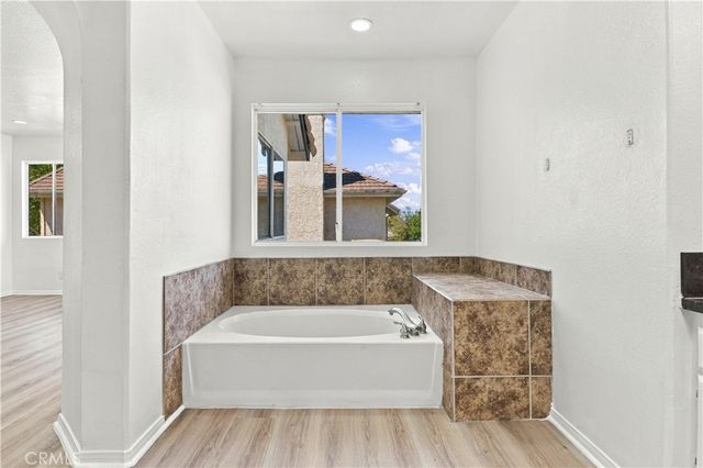 1563 E Kettering, Lancaster, CA 93535