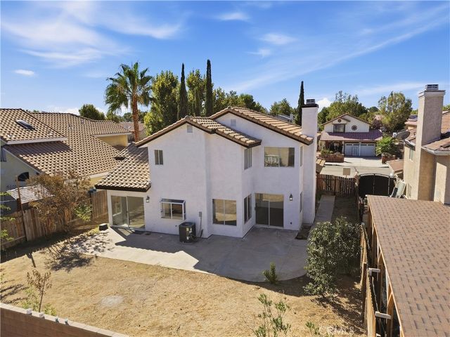1563 E Kettering, Lancaster, CA 93535