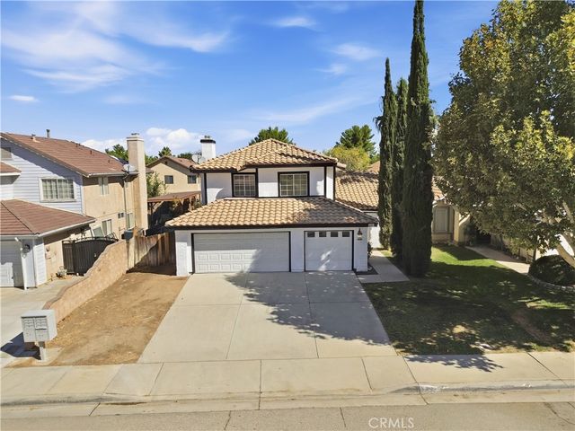 1563 E Kettering, Lancaster, CA 93535