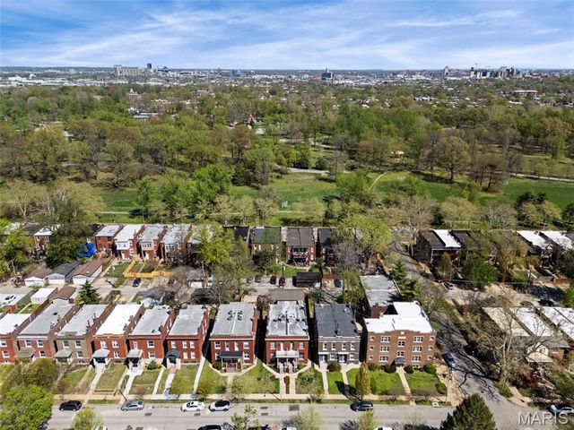 4113 Hartford Street, St Louis, MO 63116