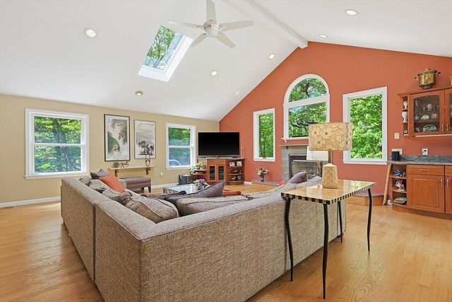 619 Massapoag Ave, Sharon, MA 02067