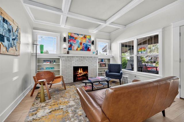 2822 BURLINGTON AVENUE N, St Petersburg, FL 33713