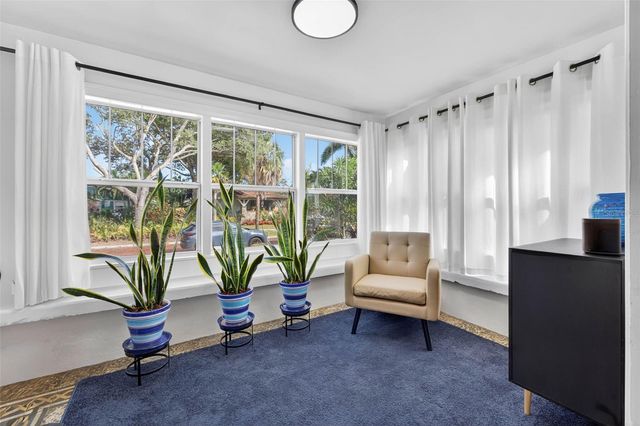 2822 BURLINGTON AVENUE N, St Petersburg, FL 33713