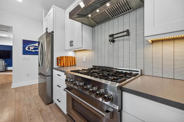 2822 BURLINGTON AVENUE N, St Petersburg, FL 33713