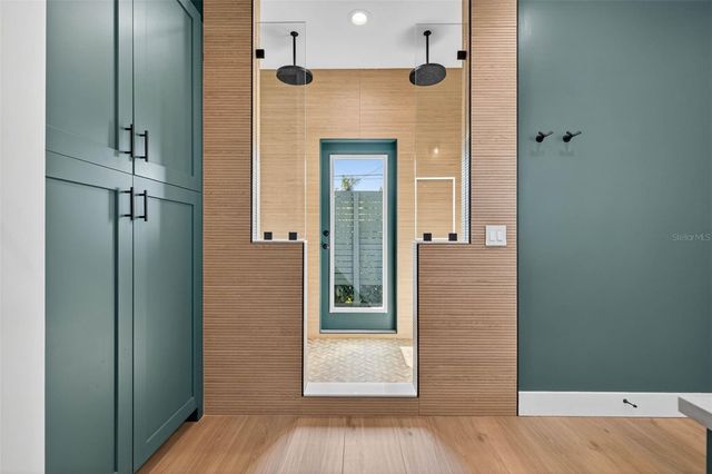 2822 BURLINGTON AVENUE N, St Petersburg, FL 33713