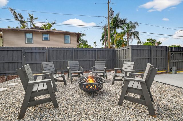 2822 BURLINGTON AVENUE N, St Petersburg, FL 33713