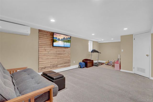 57 Roosevelt Drive, Bethpage, NY 11714