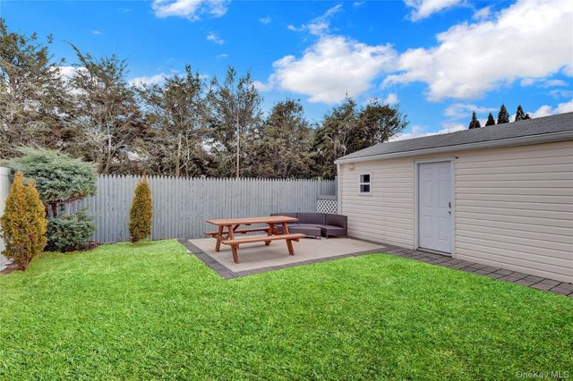 57 Roosevelt Drive, Bethpage, NY 11714