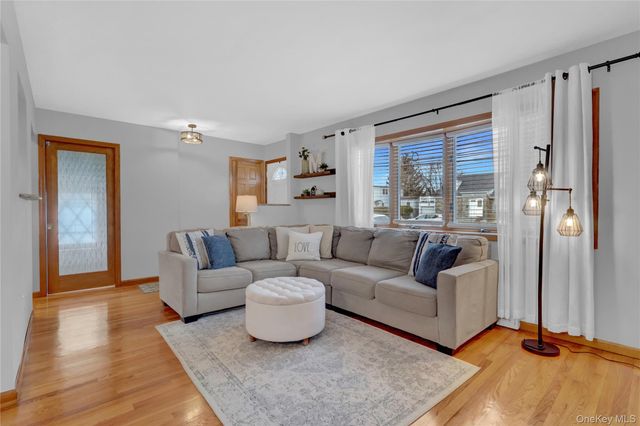 57 Roosevelt Drive, Bethpage, NY 11714