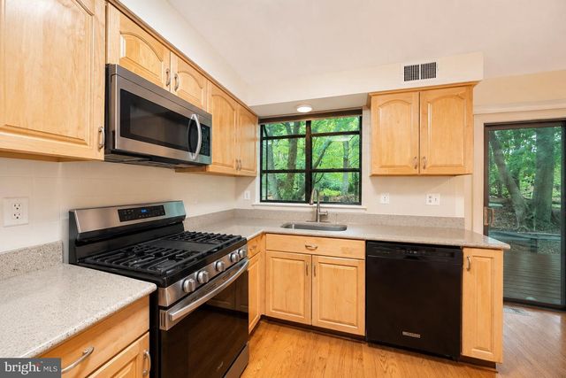 614 SAYRE DR, Princeton, NJ 08540