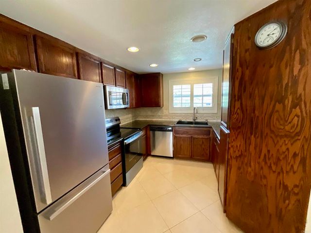 1247 Sundown, Escondido, CA 92026