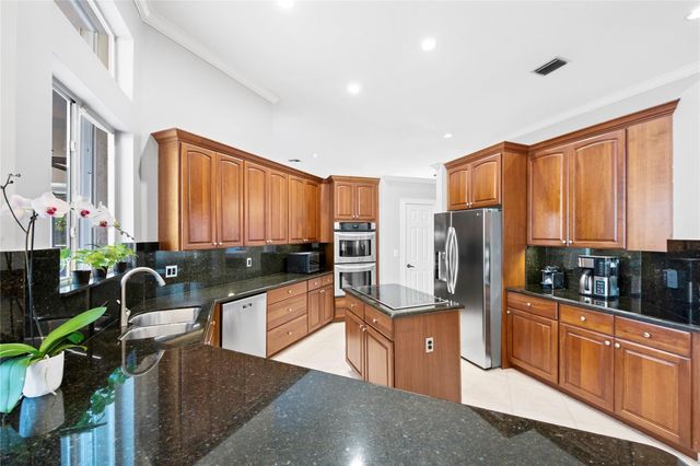 6512 NW 99th Avenue, Parkland, FL 33076