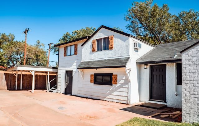 2436 24th Street, Front, Lubbock, TX 79411
