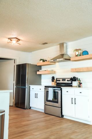 2436 24th Street, Front, Lubbock, TX 79411